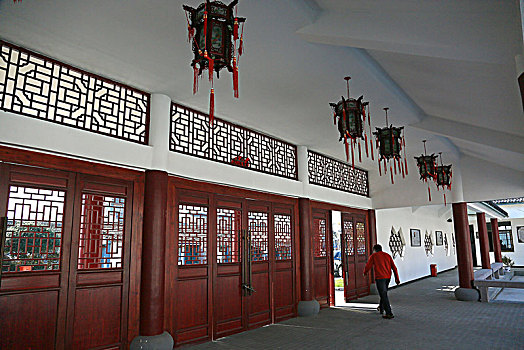 bach thu kep khung 2 ngay