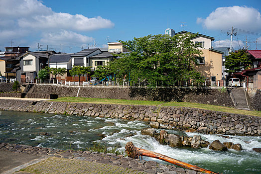 quay thu mien bac