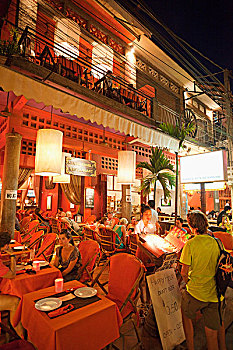 quay thu mn