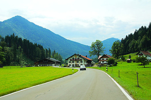 cau gio vang