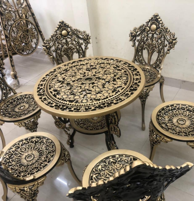 Thiết kế độc đáo và sang trọng của bàn ghế nhôm đúc sân vườn