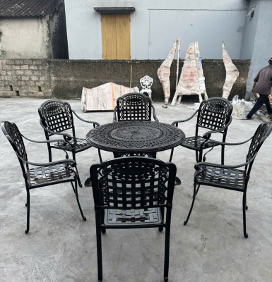 Các ưu điểm vượt trội của bàn ghế bằng nhôm đúc