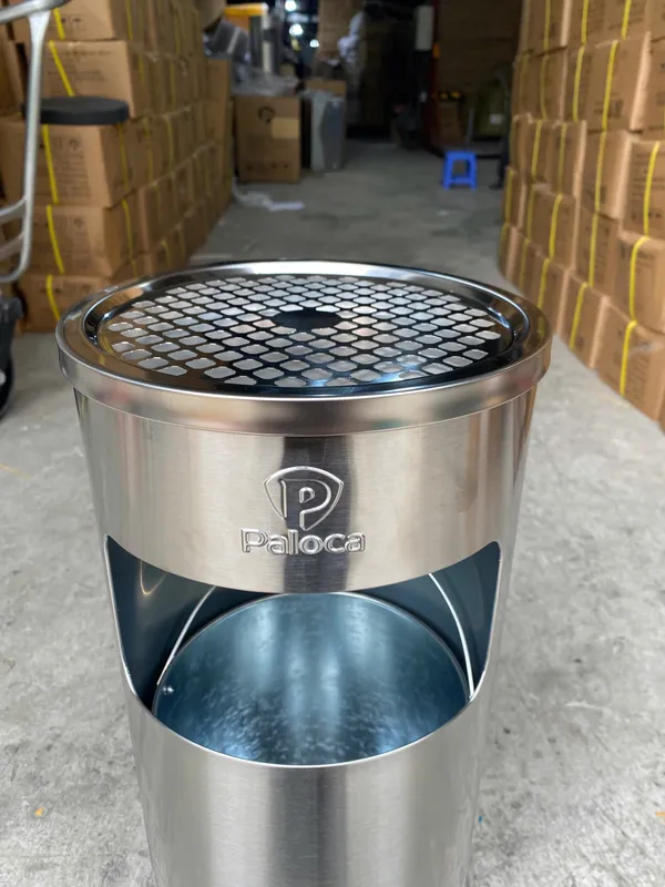 Thùng rác inox tròn có gạt tàn