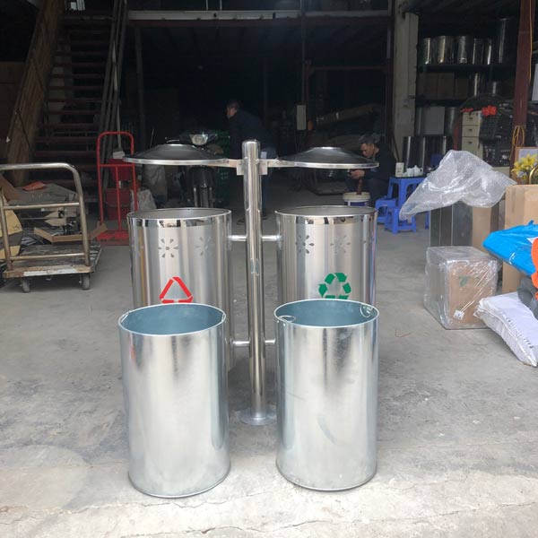 Thùng rác inox treo đôi ngoài trời 