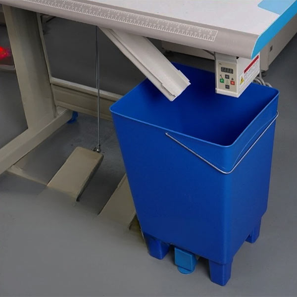 Thùng đưng rác vải vụn