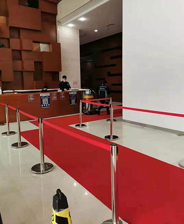 Cột chắn phân làn