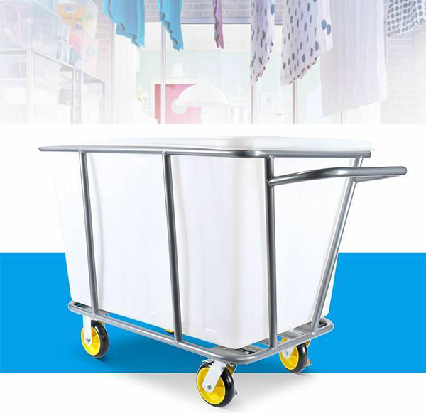 Xe giặt là nhựa màu trắng