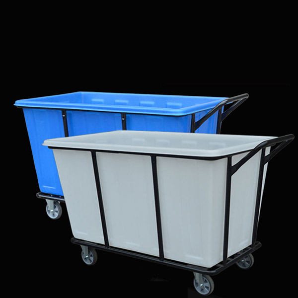 Xe giặt là nhựa màu trắng