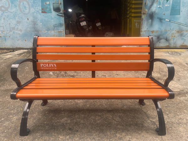 Ghế công viên có tựa gỗ nhựa
