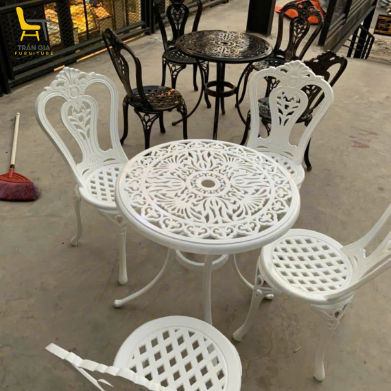 Bàn ghế nhôm đúc BT-8