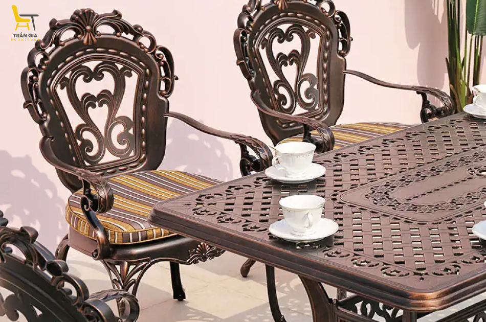 Bàn ghế nhôm đúc cổ điển cao cấp BG-04