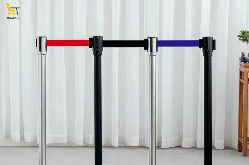Cột chắn inox đế chữ U dây căng 2m xếp gọn