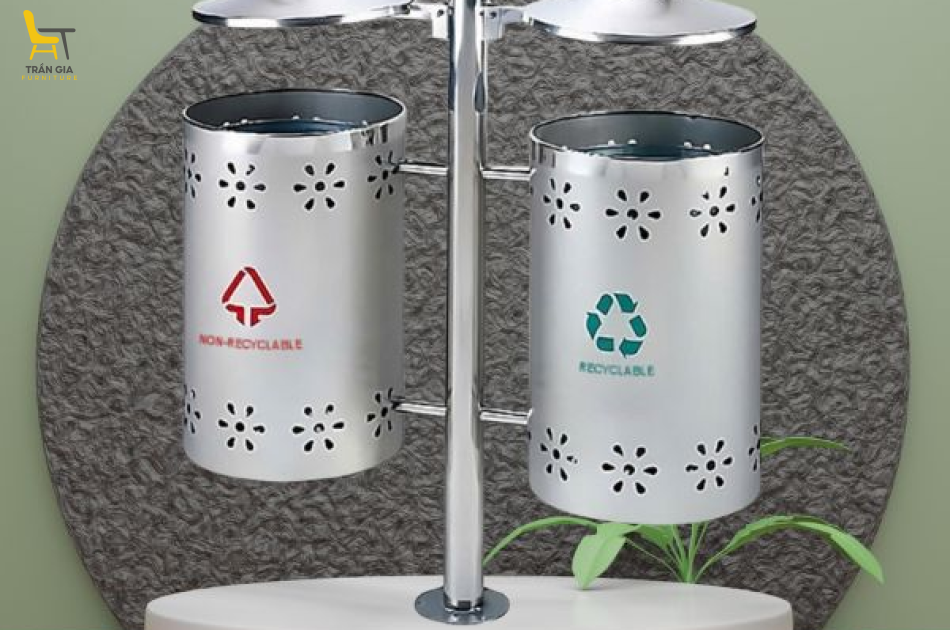 Thùng rác inox treo đôi ngoài trời có gạt tàn