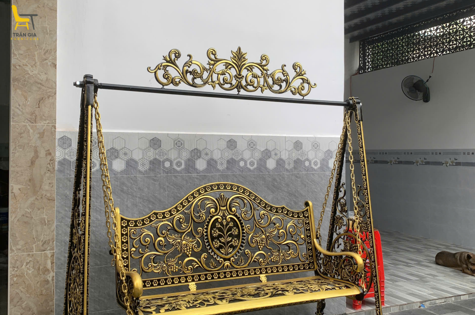 Xích đu nhôm đúc sân vườn