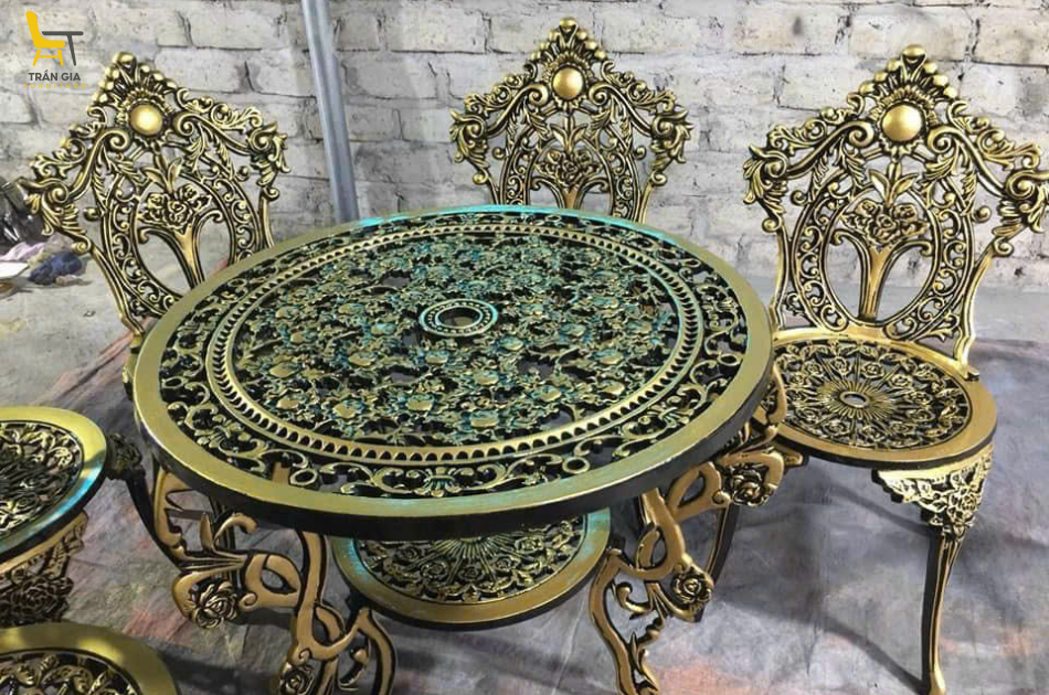  Bàn ghế nhôm đúc BT-3