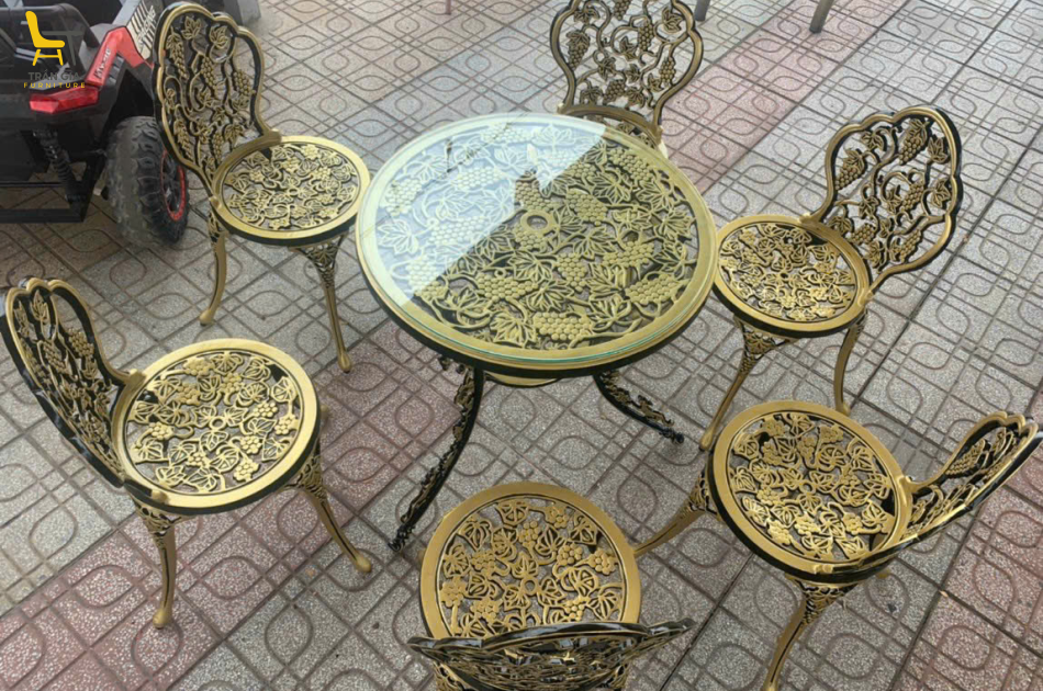 Bàn ghế nhôm đúc BT-5-Nho
