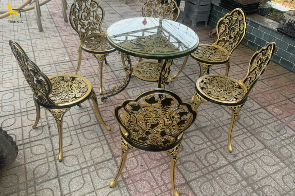 Bàn ghế nhôm đúc BT-5-Nho