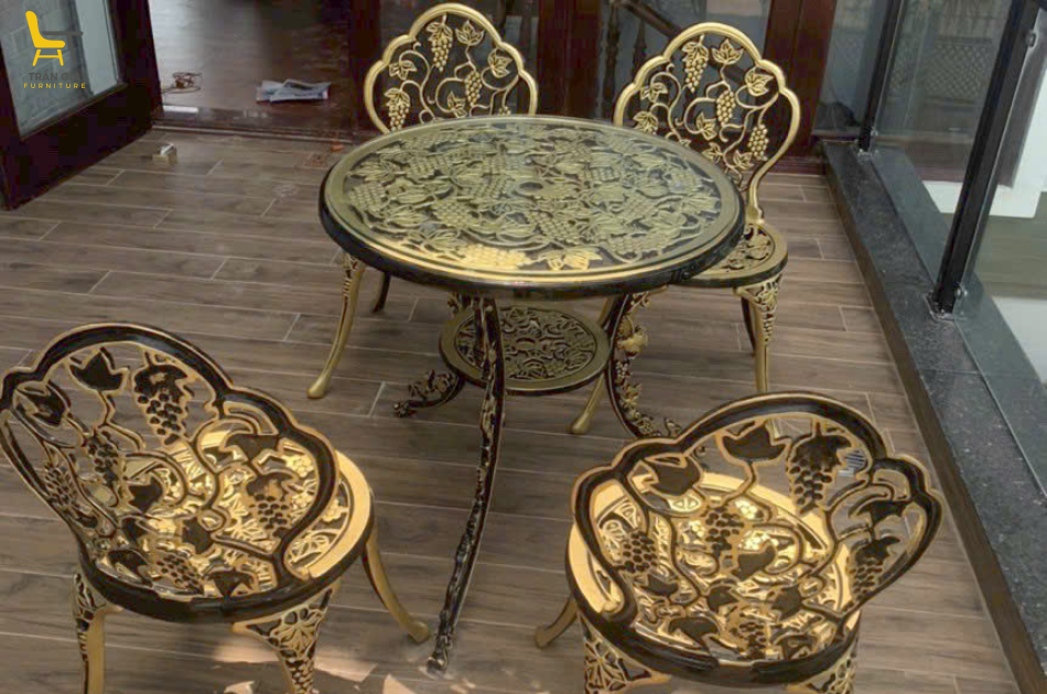 Bàn ghế nhôm đúc BT-5-Nho