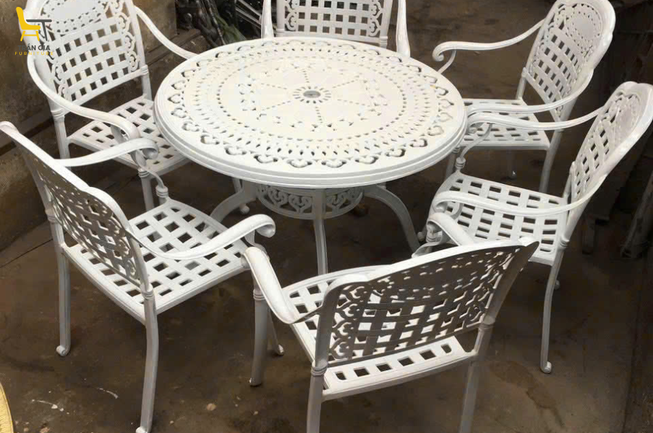 Bàn ghế nhôm đúc BT-4